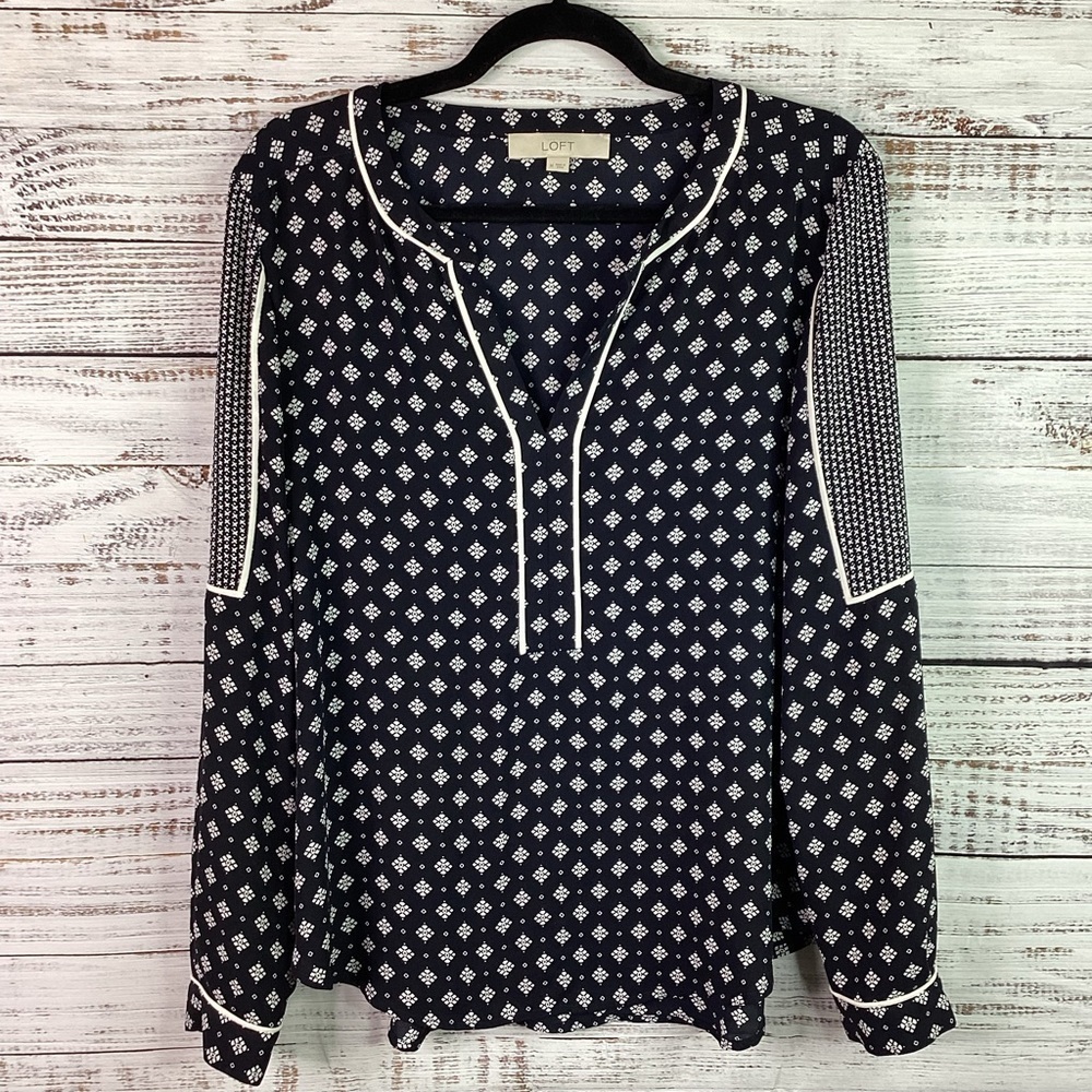 LOFT ANN TAYLOR SIZE M‎ TOP NAVY BLUE WHITE BLOUSE FALL GUC - Picture 6 of 15